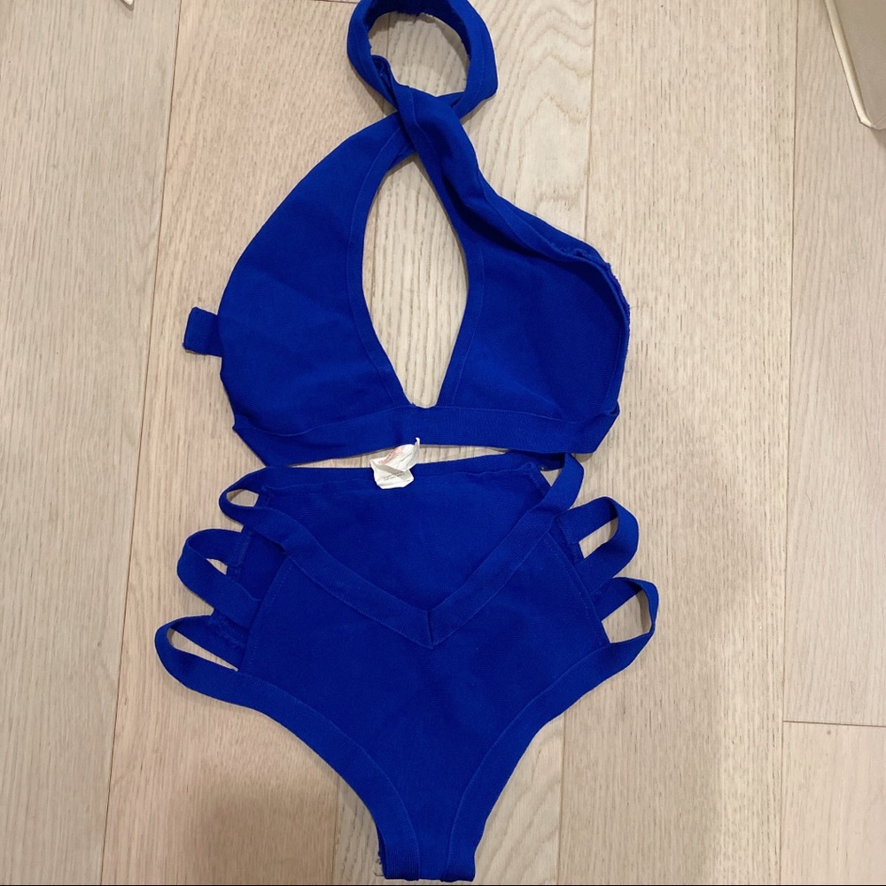 Misguided swim set